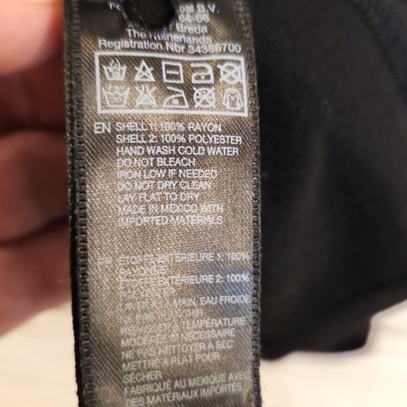 Nwt Juniors Forever 21 black top with sheer light peach/tan panels size Medium. - Picture 12 of 12